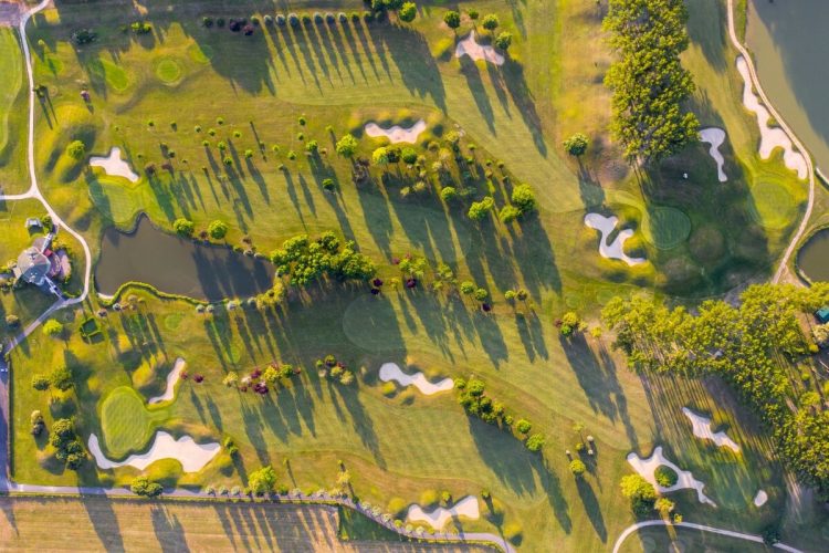 Bukfurdo golf, Maďarsko